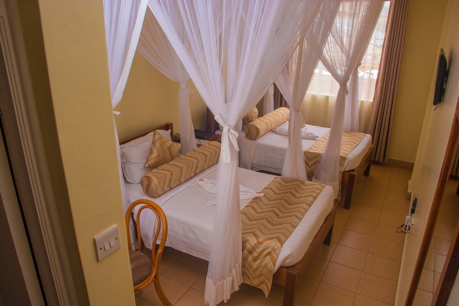 Twin Bedroom